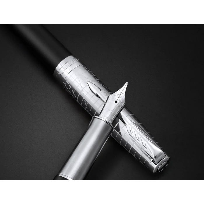 PARKER ROYAL SONNET LEGACY OF FLIGHT 18K TÖLTŐTOLL BLACK